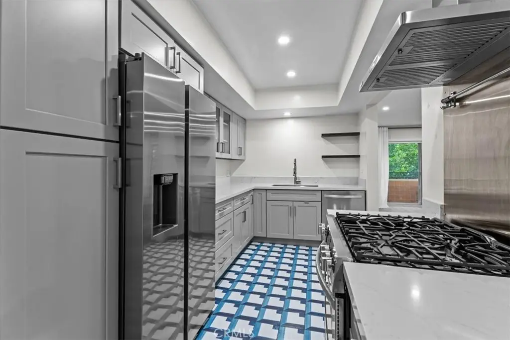 6752 Hillpark #303, Los Angeles, CA 90068 - Image #1