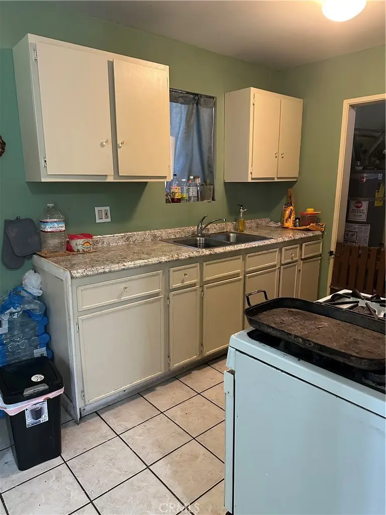 18535 Bryant, Northridge, CA 91324 - Image #2