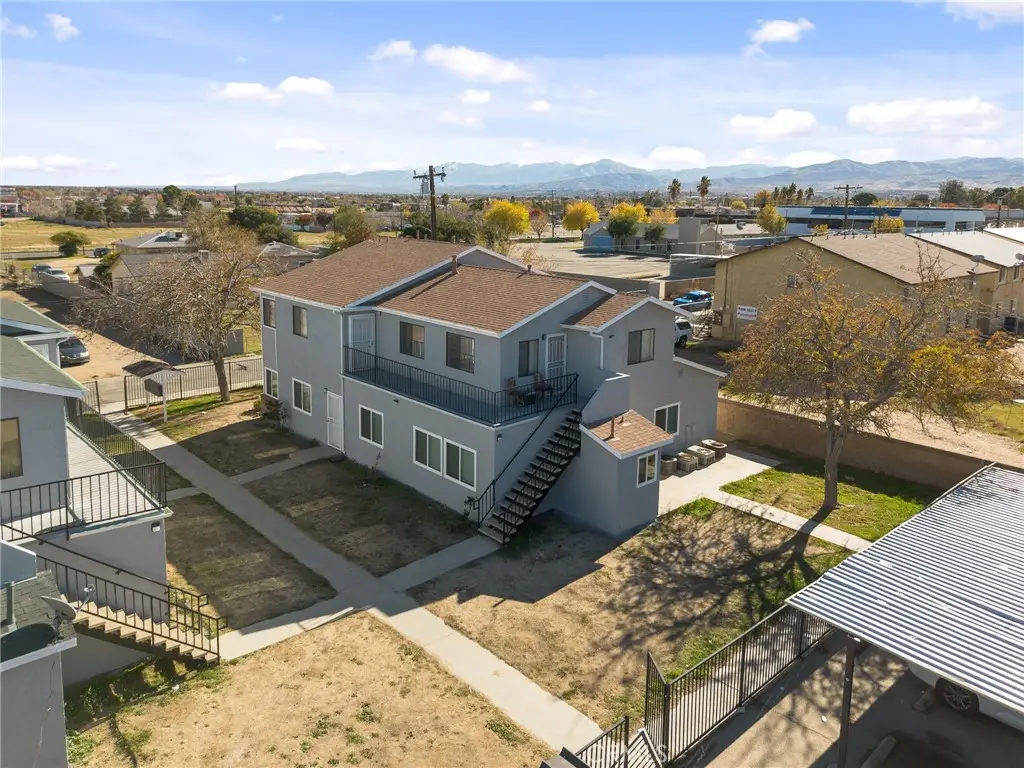 38451 10th E, Palmdale, CA 93550 - #1