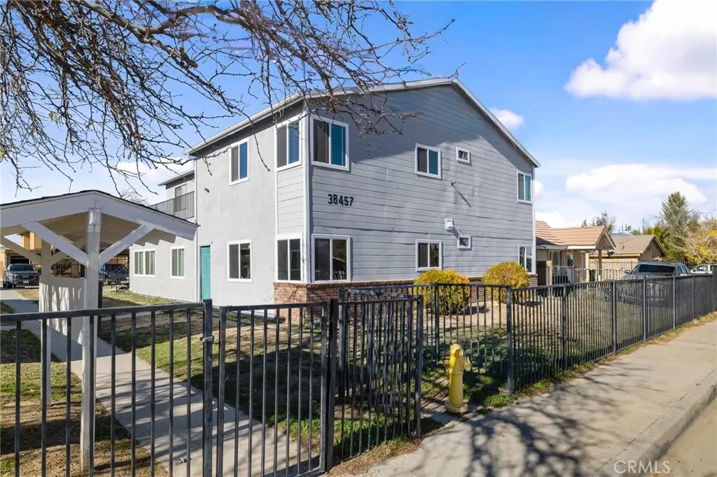 38457 10th E, Palmdale, CA 93550 - #1