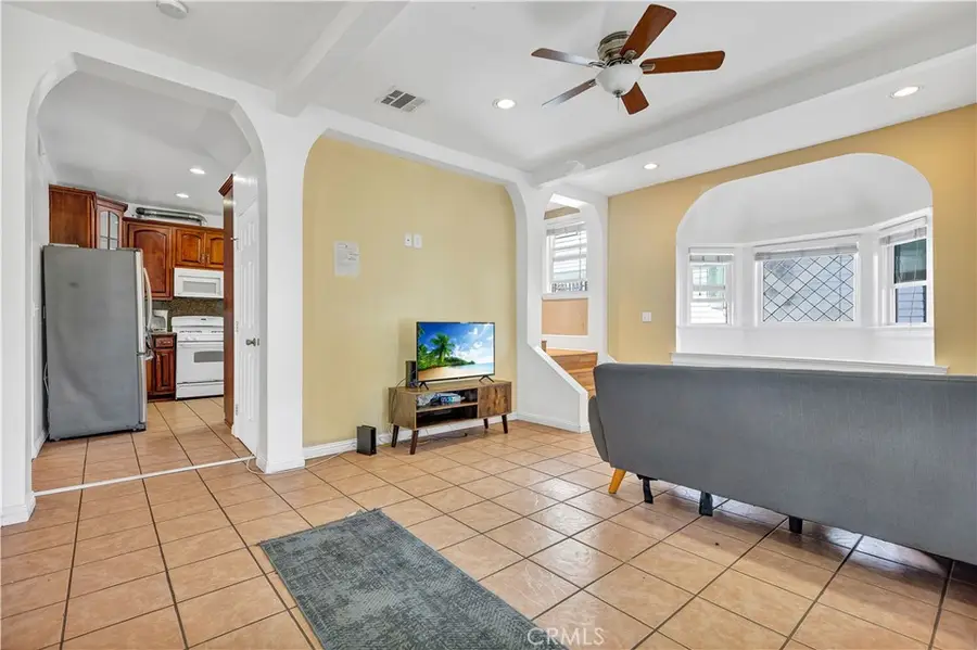 2641 S Catalina Street, Los Angeles, CA 90007 - #3