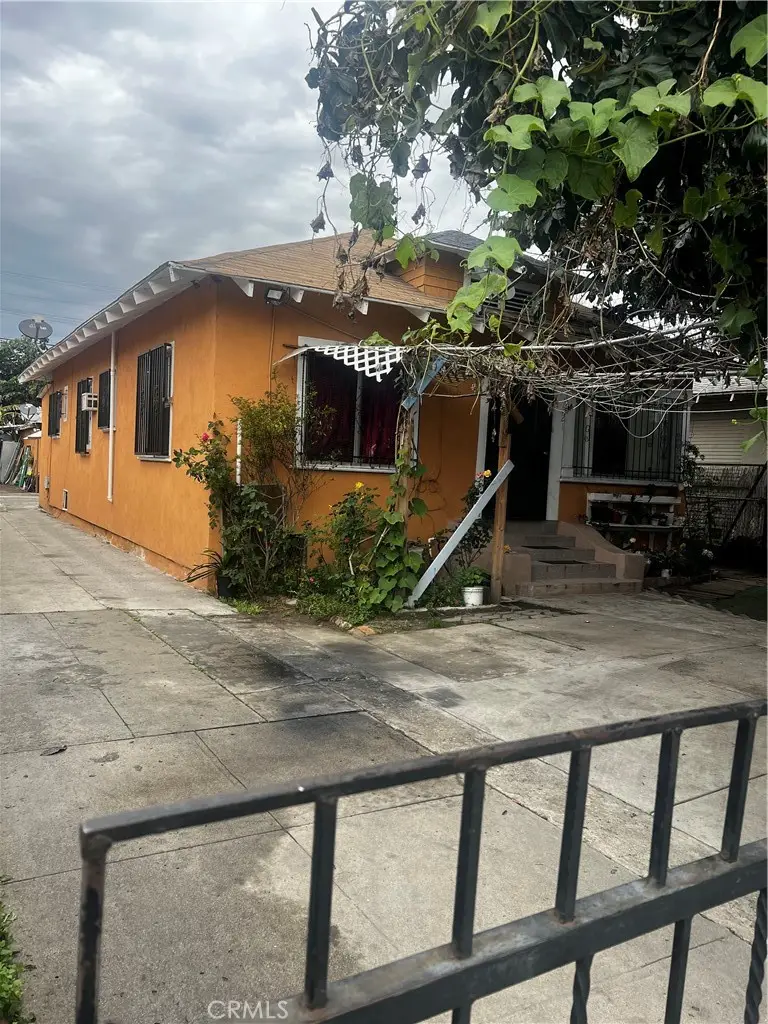 1221 W 38th, Los Angeles, CA 90037 - #1