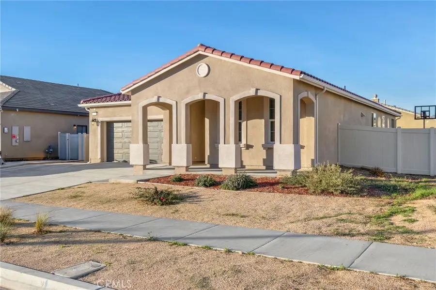 6135 W Avenue J9, Lancaster, CA 93536 - #3