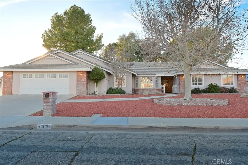 43119 Roulette, Lancaster, CA 93536 - #1