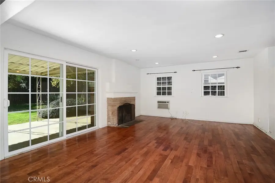 22716 Berdon Street, Woodland Hills, CA 91367 - #2