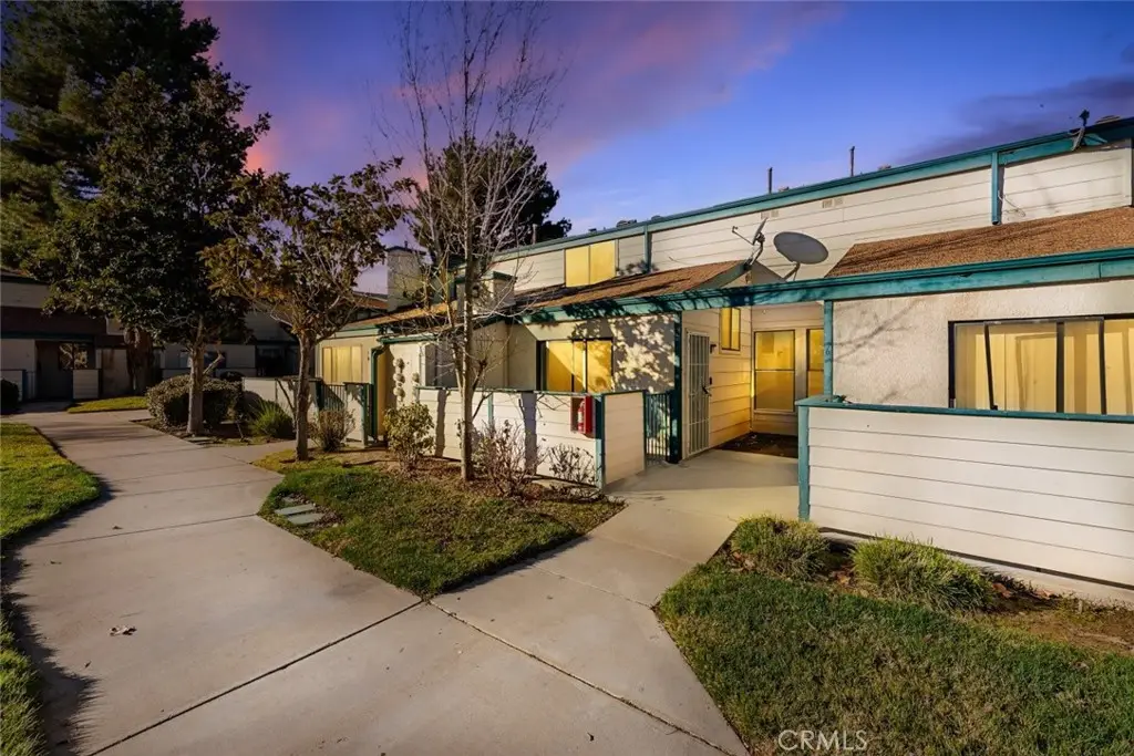 44526 15th Street E #4, Lancaster, CA 93535 - #1