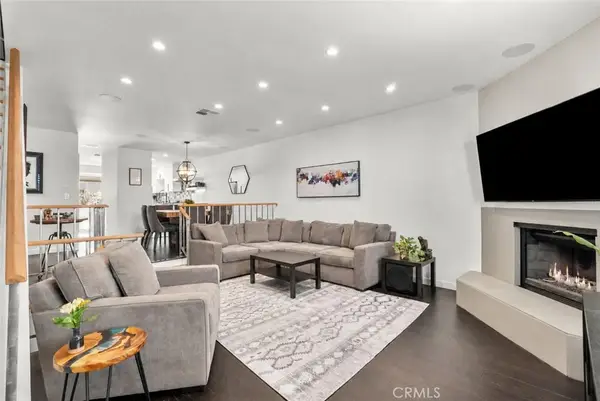 10229 Variel #12, Chatsworth, CA 91311