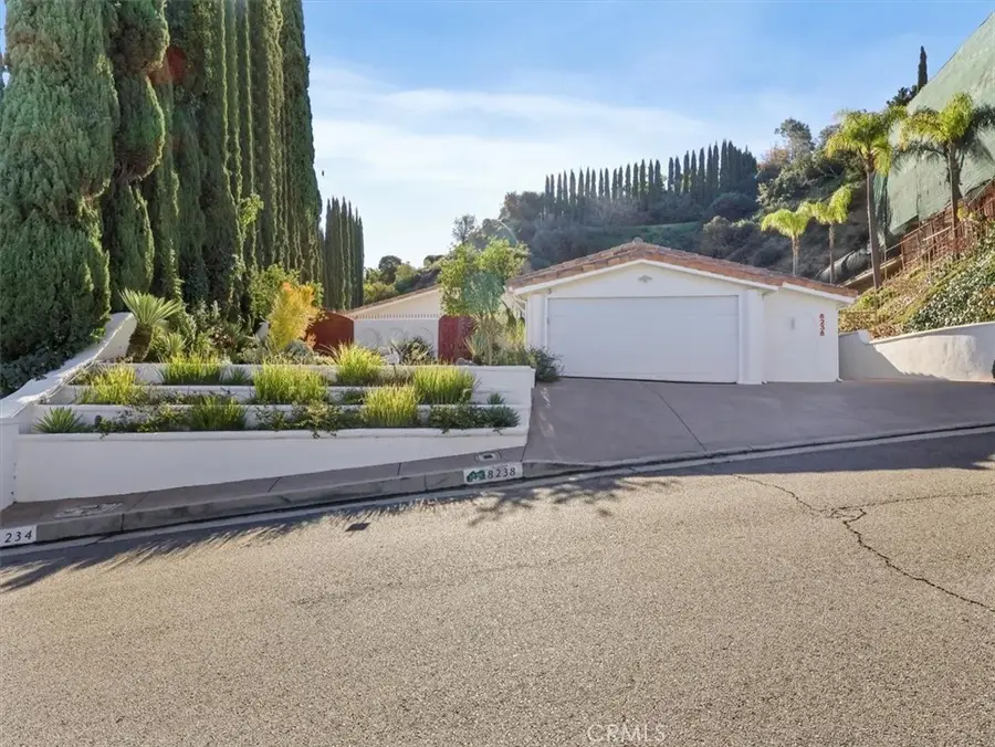 8238 Skyline Drive, Los Angeles, CA 90046 - Image #2