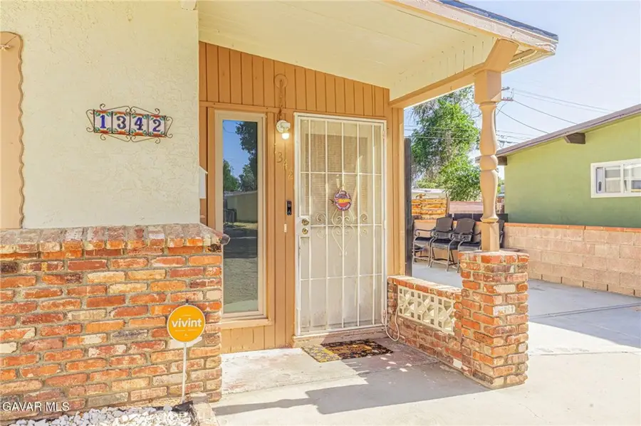 1342 W Avenue H15, Lancaster, CA 93534 - #2