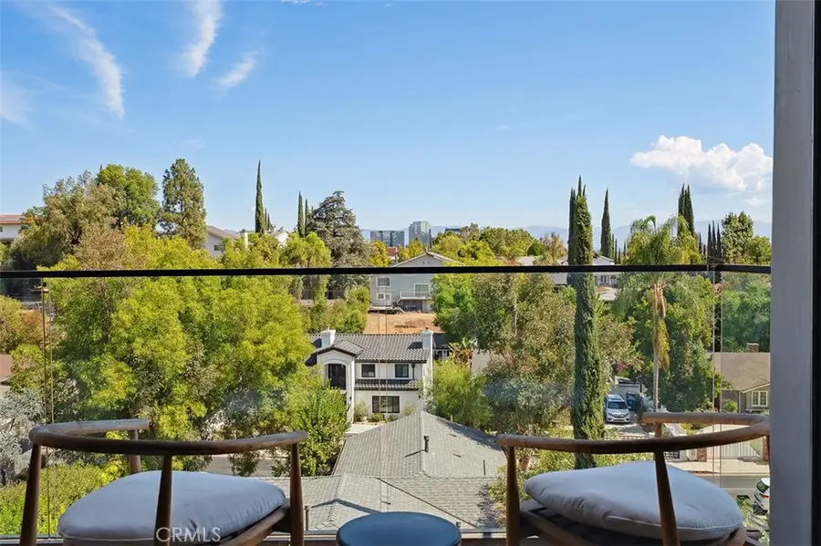 22268 Avenue San Luis, Woodland Hills, CA 91364 - Image #3