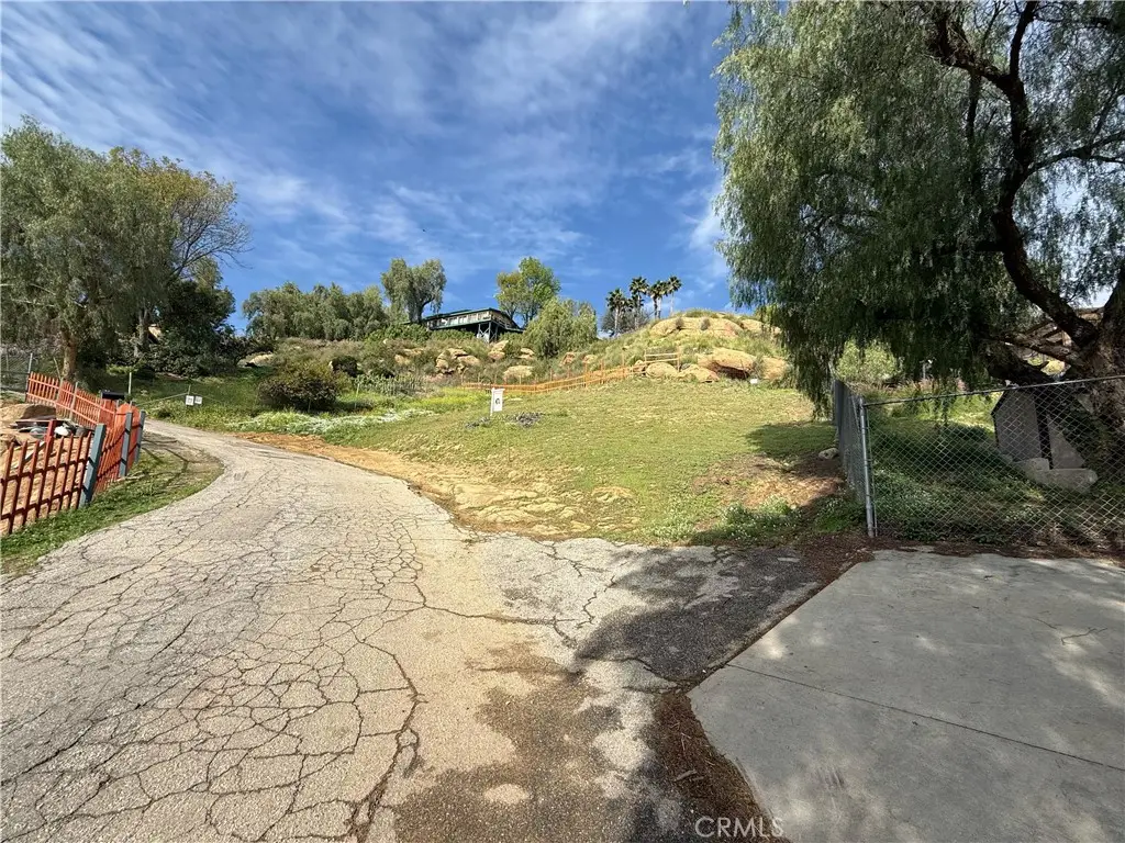 7365 Webb Rd, Chatsworth, CA 91311 - #1