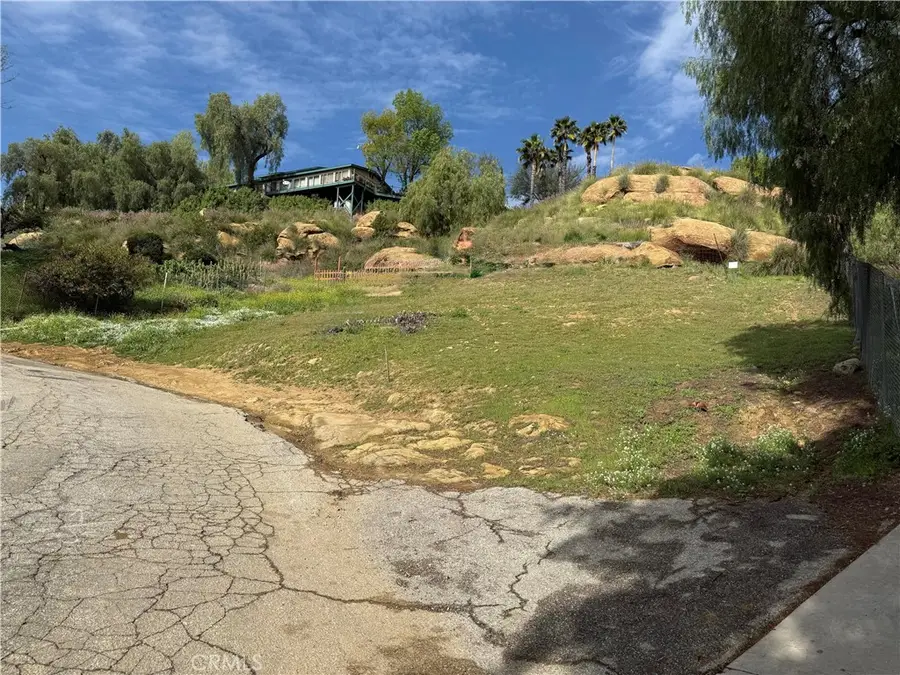 7365 Webb Rd, Chatsworth, CA 91311 - #2