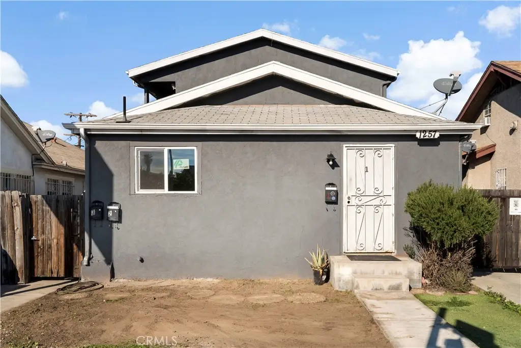 1257 W Vernon, Los Angeles, CA 90037 - #1