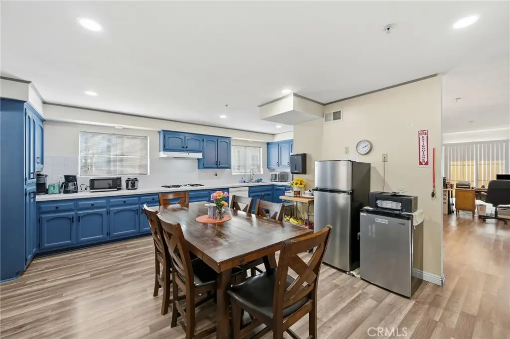 27828 Parkvale, Saugus, CA 91350 - #1