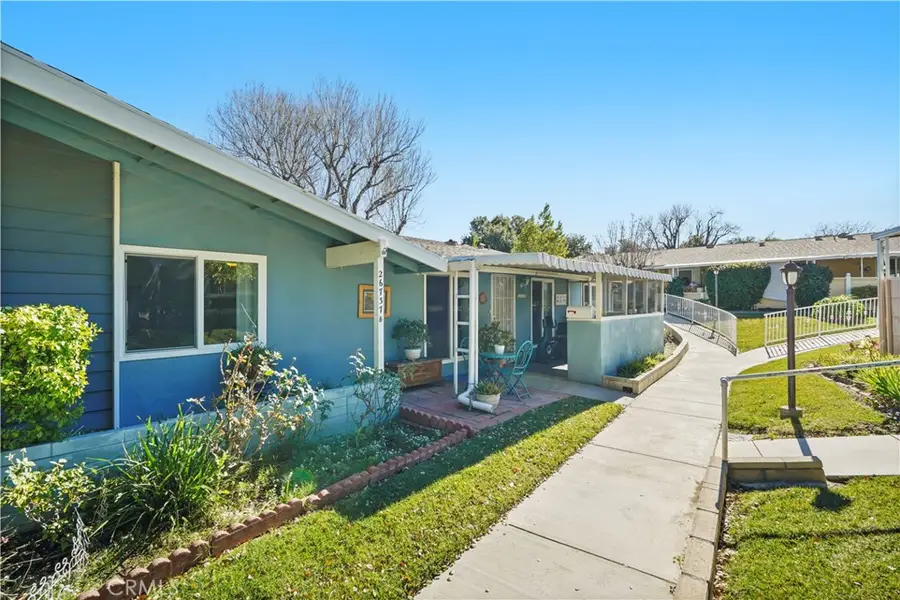 26737 Oak Crossing Road #B, Newhall, CA 91321 - #2