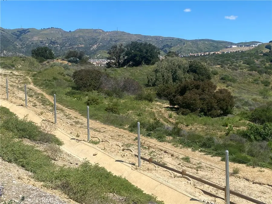 2 Coya Trail, Chatsworth, CA 91311 - Image #2