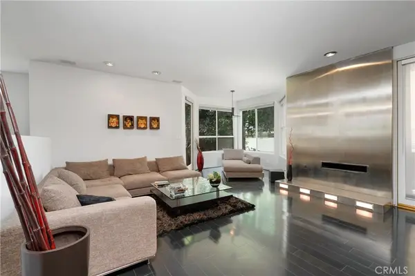 12841 Bloomfield #103, Studio City, CA 91604