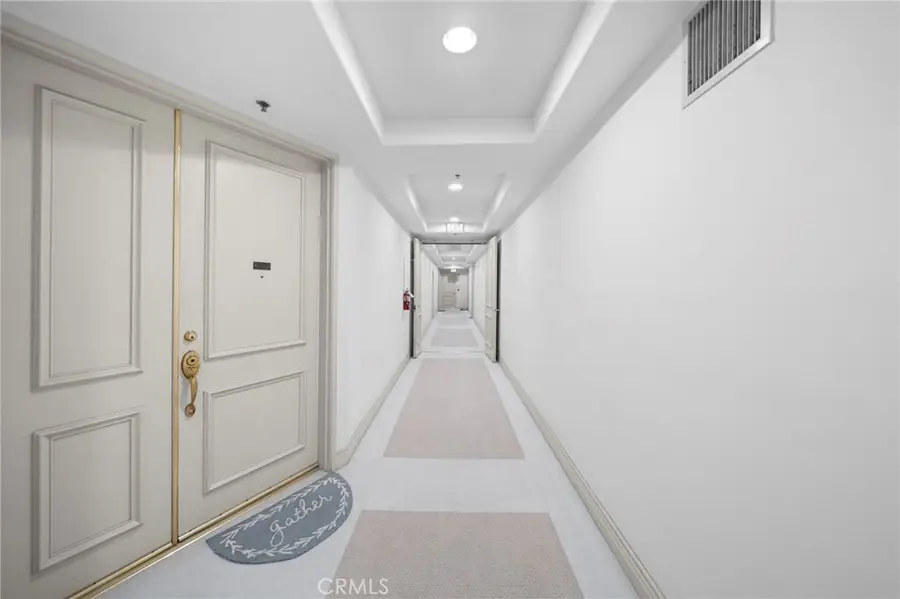 453 S Barrington, Los Angeles, CA 90049 - #3