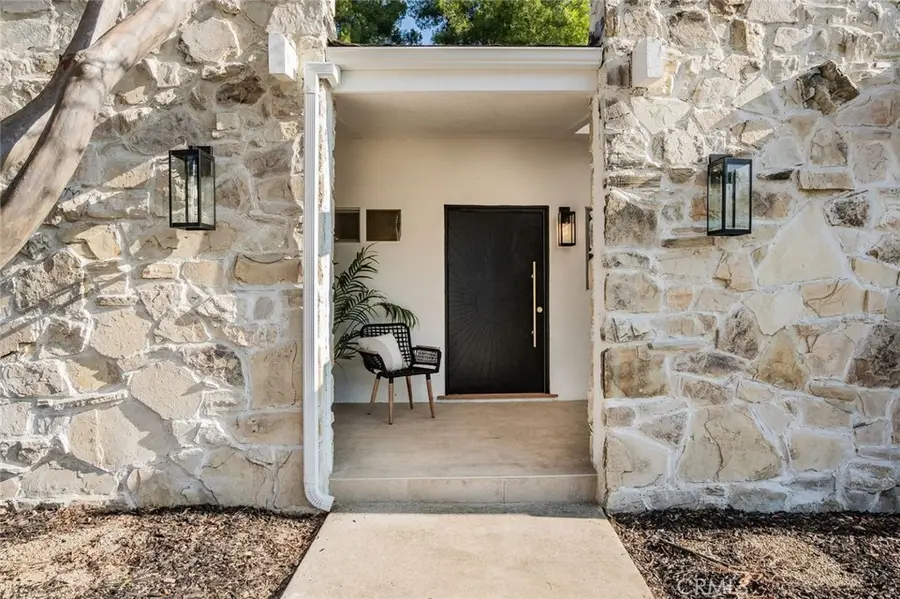 5720 Wilhelmina, Woodland Hills, CA 91367 - Image #3