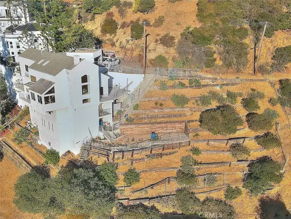 2579 Leicester Drive, Los Angeles, CA 90046