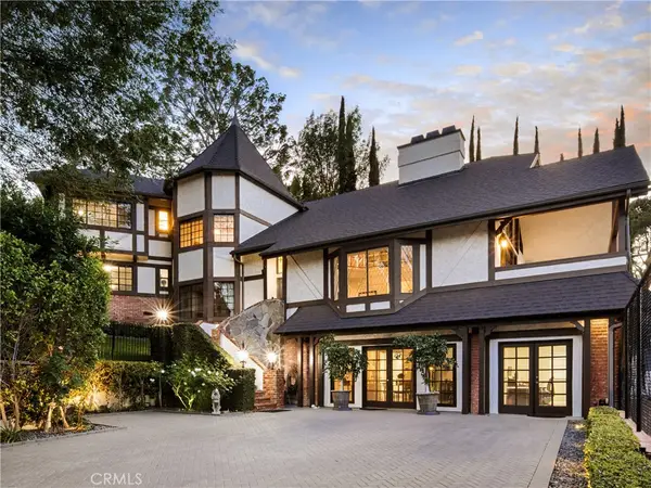 19540 Wells Drive, Tarzana, CA 91356