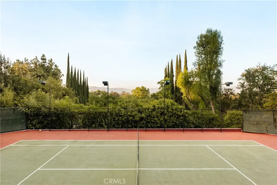 19540 Wells Drive, Tarzana, CA 91356 - #3