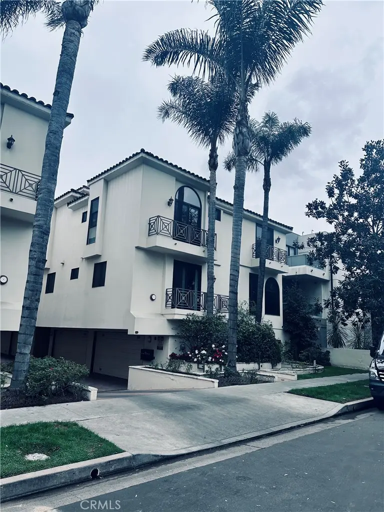 4328 Gentry Avenue #2, Studio City, CA 91604 - Image #1