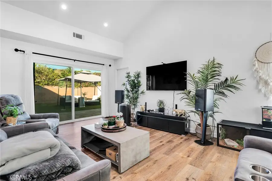 6118 Ethel Avenue, Van Nuys, CA 91401 - #2