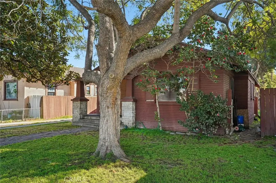 1334 E 9th Street E, Long Beach, CA 90813 - #3