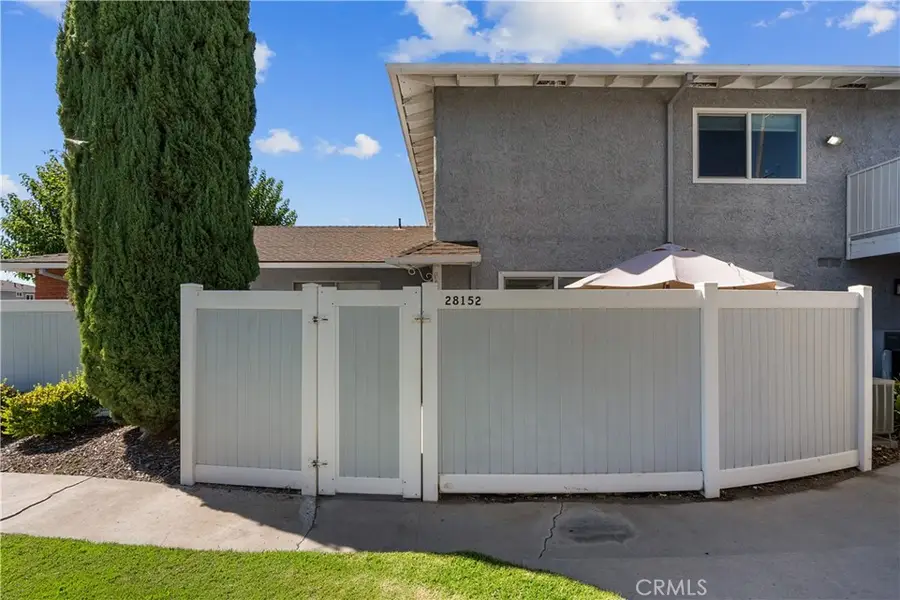 28152 Robin, Saugus, CA 91350 - #3