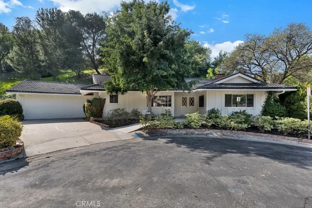 4775 Regalo Road, Woodland Hills, CA 91364 - #1