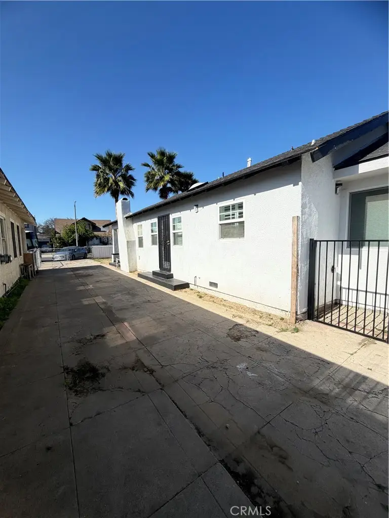 6616 Denver, Los Angeles, CA 90044 - #1