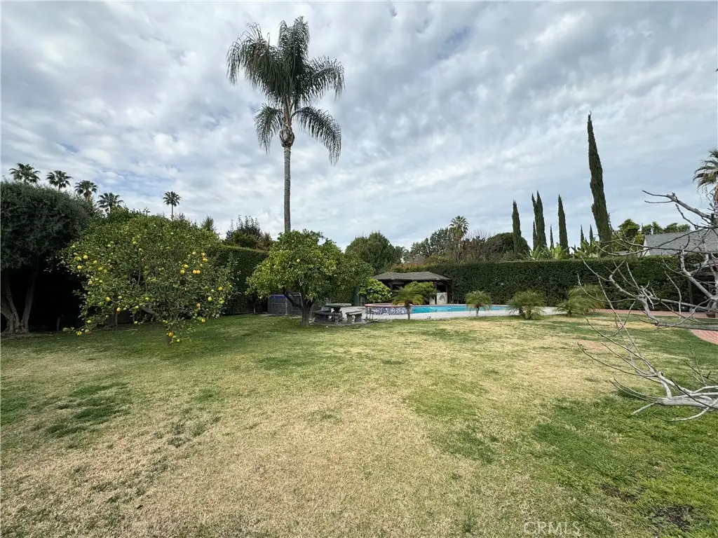5329 Mecca Avenue, Tarzana, CA 91356 - Image #1