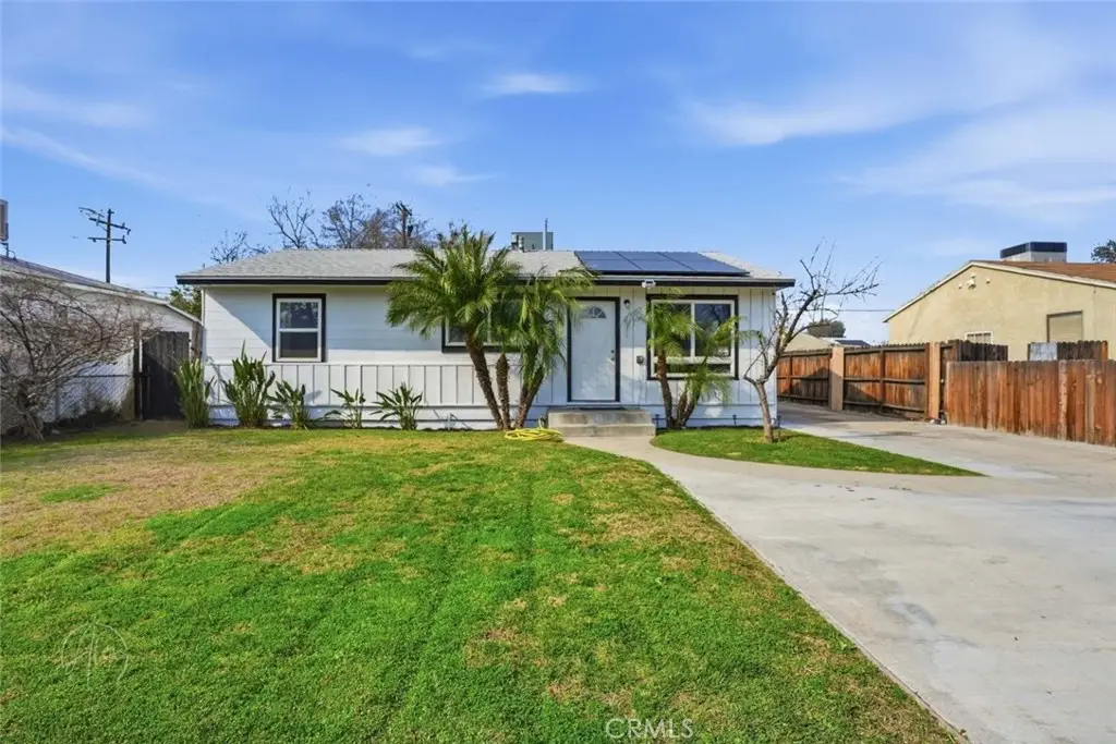 305 Jones Street, Bakersfield, CA 93309 - #1