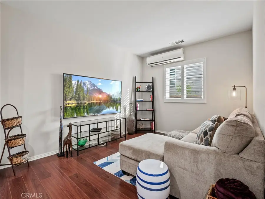 28532 Agajanian, Santa Clarita, CA 91390 - Image #3