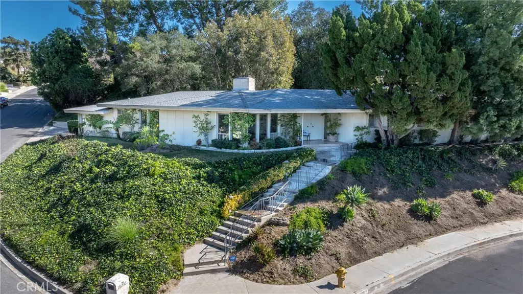 16237 Meadowridge Road, Encino, CA 91436 - #1