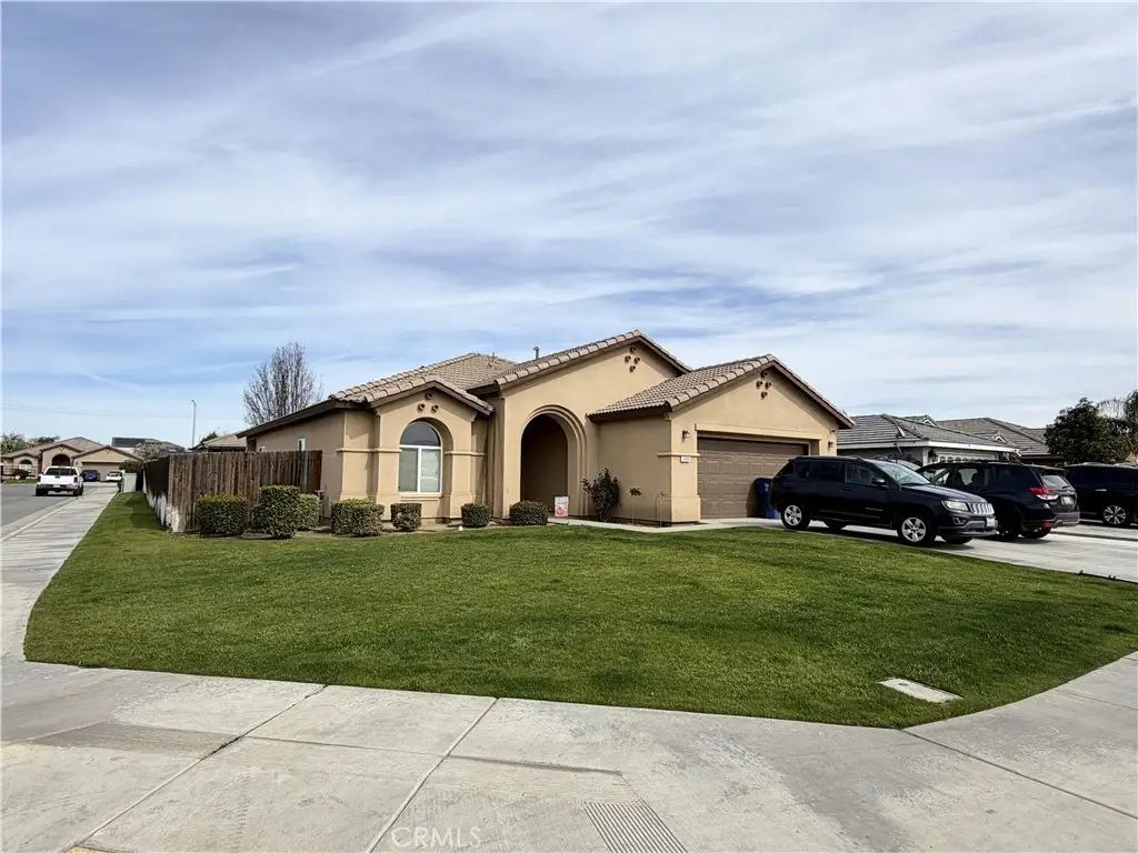 600 Vancluse Bay Drive, Bakersfield, CA 93307 - #1