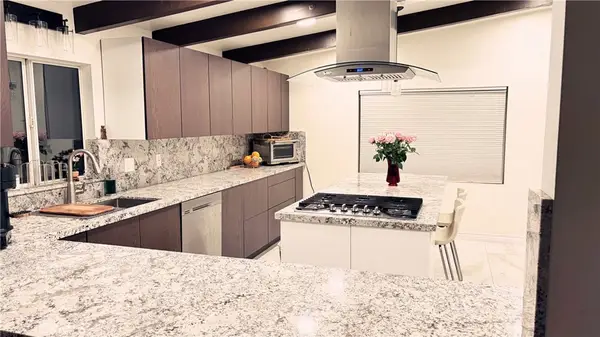 19516 Blythe, Reseda, CA 91335