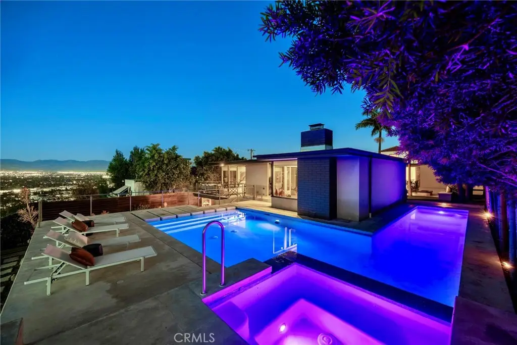 3851 Beverly Ridge, Sherman Oaks, CA 91423 - #1