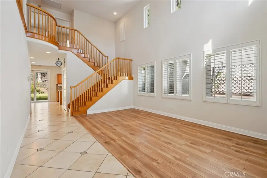 28643 Silverking, Saugus, CA 91390 - #3