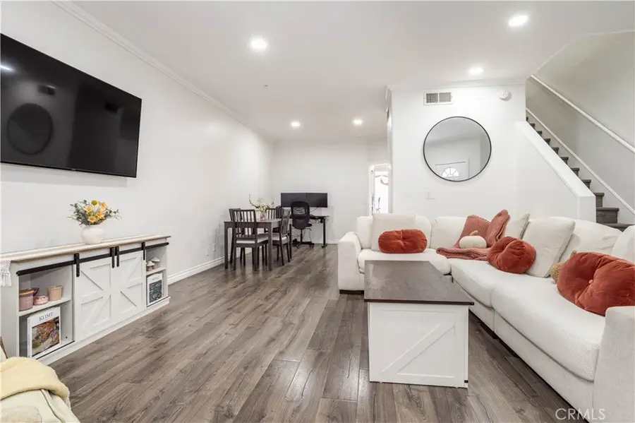 18347 Saticoy Street #35, Reseda, CA 91335 - #2