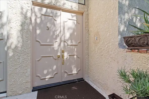 5727 Etiwanda #3, Tarzana, CA 91364