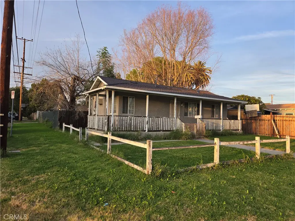 22057 Wyandotte, Canoga Park, CA 91303 - #1