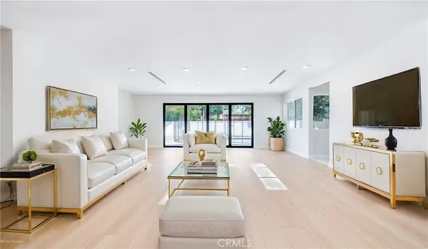 13633 Delano Street, Valley Glen, CA 91401