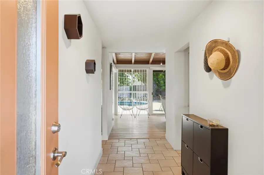 8452 Delco Avenue, Winnetka, CA 91306 - #2