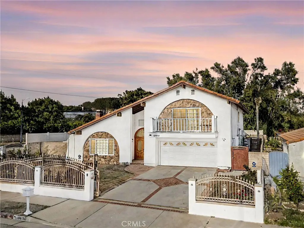 10670 Deering, Chatsworth, CA 91311 - #1