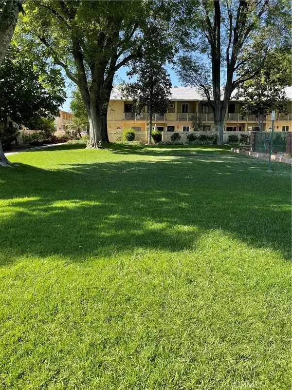 8105 Canby #4, Reseda, CA 91335