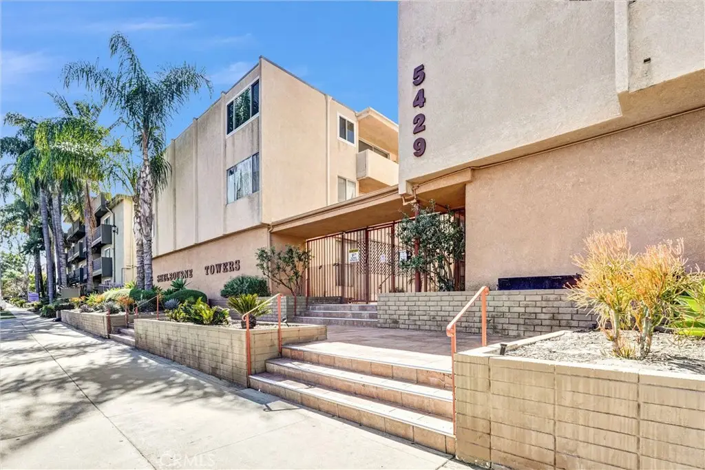 5429 Newcastle #215, Encino, CA 91316 - #1