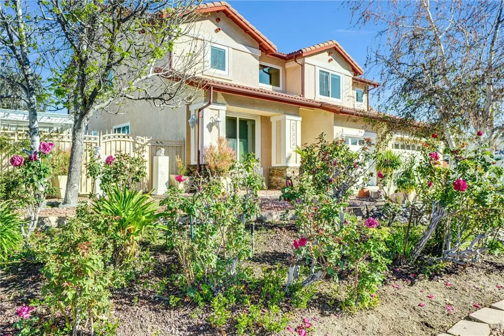 25304 Rolling Greens, Saugus, CA 91350 - #1