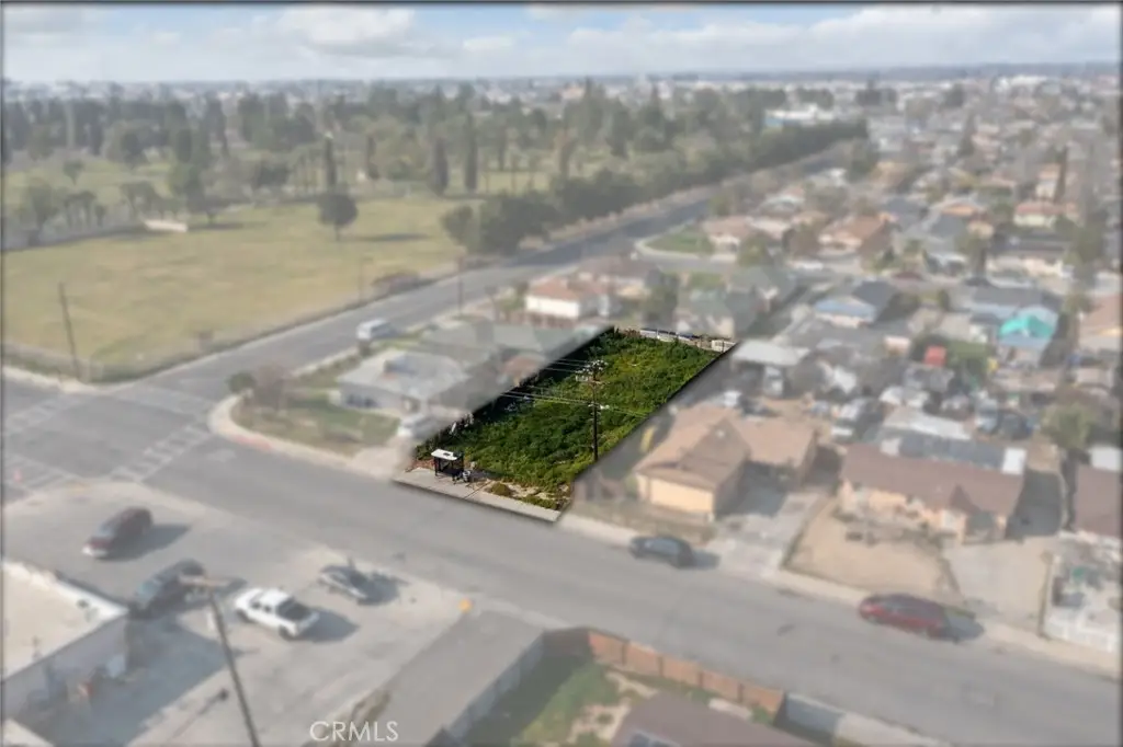 1104 Virginia Avenue, Bakersfield, CA 93307 - #1